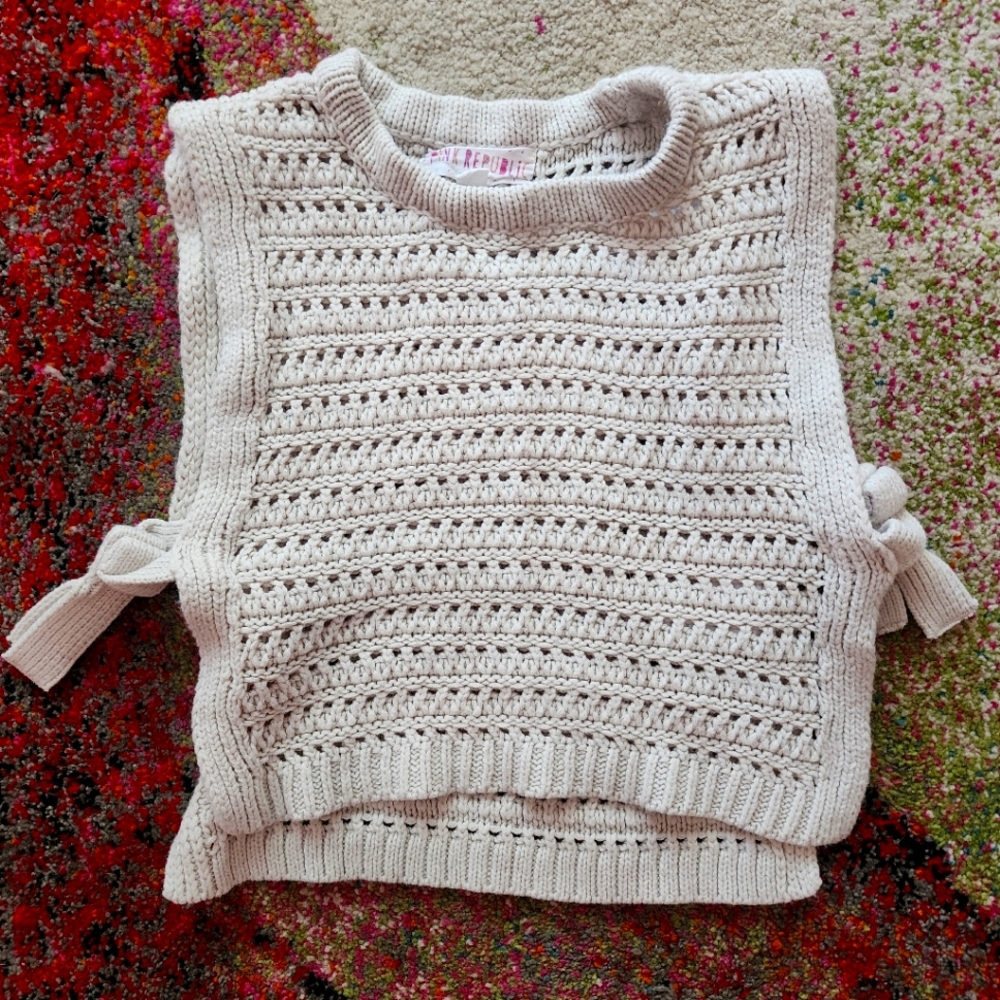 Girls over vest